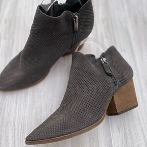 Vince Camuto Women's Gray Ankle Boots